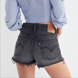 🆕 Levi’s 501 High Rise Cut Off Denim Jean Shorts
